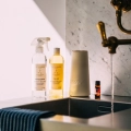 Aromatherapy-Assciates-Atomiser-Dyfuzor-olejkow-esencjonalnych-4.webp