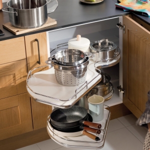 Półka narożna, Nuvola, udźwig 20 kg na półkę reling okrągły chromowany, dno białe, do szerokości korpusu 450 mm, dwie półki, wersja: lewa  HÄFELE 54942746